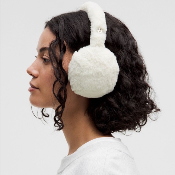 Lululemon Fleece Earmuffs/Mittens Set NWT - Picture 2 of 6